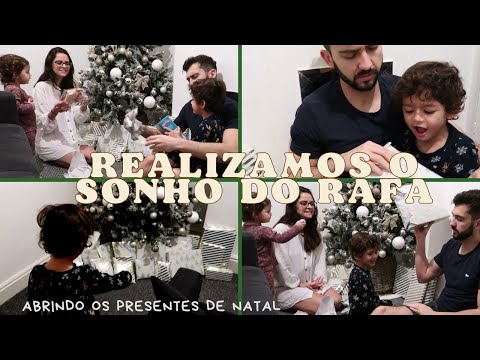 ABRINDO E BRINCANDO COM OS PRESENTES DE NATAL