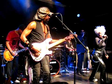 Mothers Finest Wyzard with TecAmp Bad Bull 700