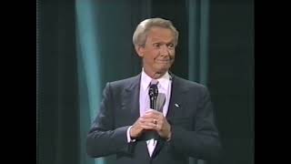 Mel Tillis tells a quick story - Two Old Men &amp; A Frog - From 1993