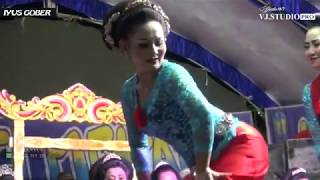 Download lagu AKSI TARI JAIPONG -  IYUS GOBER LIVE GANTAR mp3