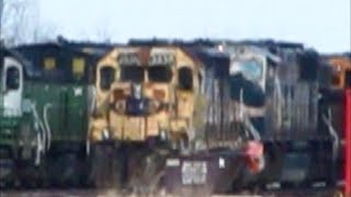 preview picture of video 'BNSF 9647 at RELCO Locomotives in Albia, Iowa'