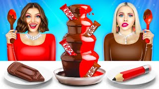 Schokofondue Challenge! Beste Süßigkeiten & Riesige Schokoladen-Snacks Kampf von RATATA COOL