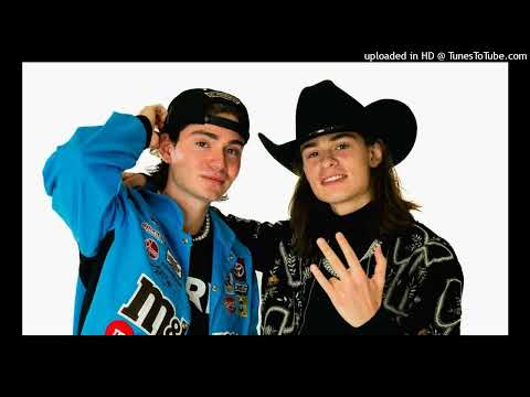 Sebastian Esquivel, Blessd, Eugenio Esquivel - EXCESO (INSTRUMENTAL)