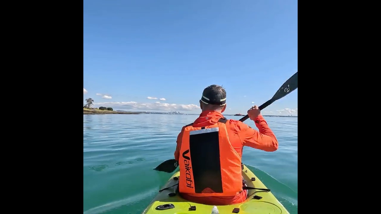 Nice paddle around Browns Island #kayak #island #kayaktrip #newzealand
