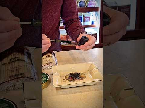 How to clean your tobacco pipe #Tobaccopipe #Holts