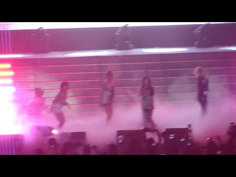 110604 2NE1- Fire @ The Party: Live in Manila