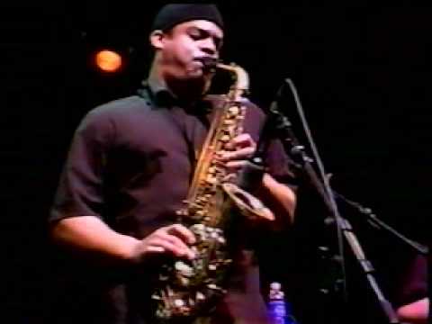 Sam Kininger - Soulive - live - alto sax - funk - 
