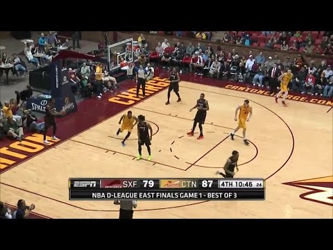 Highlights: Jordan McRae (21 points)  vs. the Skyforce, 4/12/2016