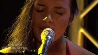 Angela Moyra: Hati Sakit - De Beste Singer-Songwriter van Nederland