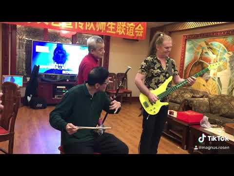 Between East and West Magnus Rosén bassplayer