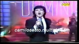 Camilo Sesto - &quot;Huracán de Amor&quot; Argentina 1992 (acosado por &quot;un&quot; fans en plena actuación)