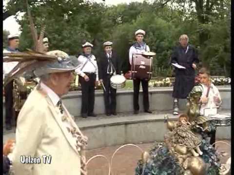 1. weltweite Puppentaufe in Uelzen