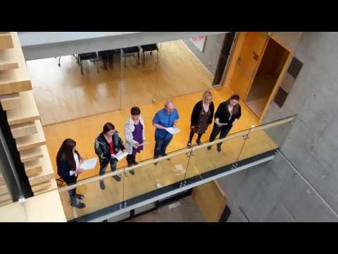 Scottish Gaelic folk song - balcony performance