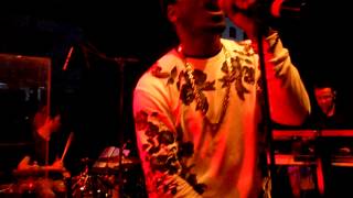 Random Thoughts - Glenn Lewis Live au Bizz&#39;Art 07-04-2014