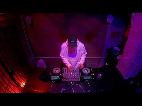 Alessandro Fontana x PLUG RADIO