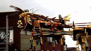 preview picture of video '春の高山祭り　2010　からくり奉納　龍神台 takayama spring festival 2010'