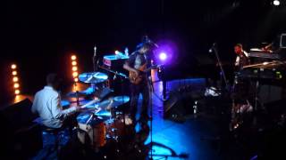 Robert Glasper Experiment &amp; Bilal - Letter To Hermione (David Bowie) - Live @ Le Trianon Paris 2012