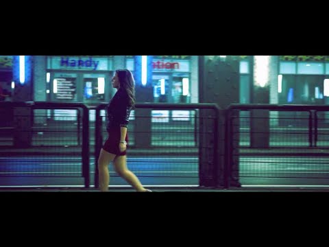 PHIL WILDE feat. GERALDINA SKY - Out Tonight