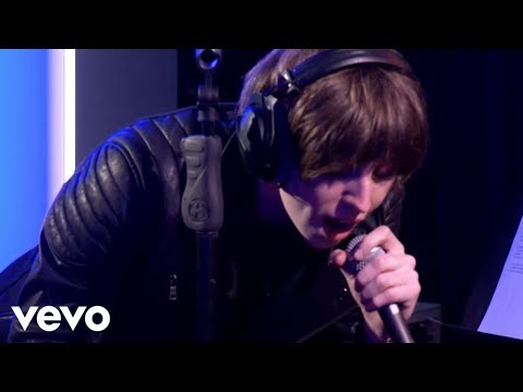 Catfish and the Bottlemen - Black Skinhead (Kanye West cover in the Live Lounge)