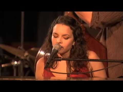Norah Jones ...Featuring: The Little Willies "Love Me"