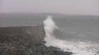 preview picture of video 'Stormy weather in Port Charlotte, Isle of Islay'