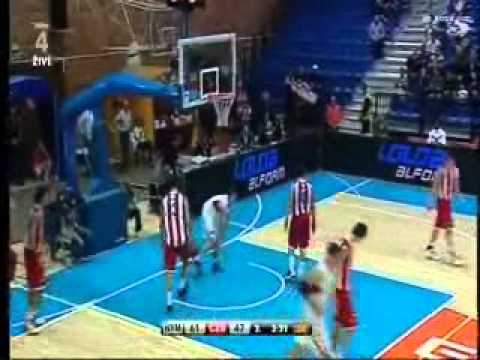 Pumprla dunking-NLB Adriatic league round 1- Nymburk-Crvena Zvezda.wmv