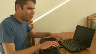 How a Totally Blind Person Uses His Laptop and Explores the Internet (Low Volume)