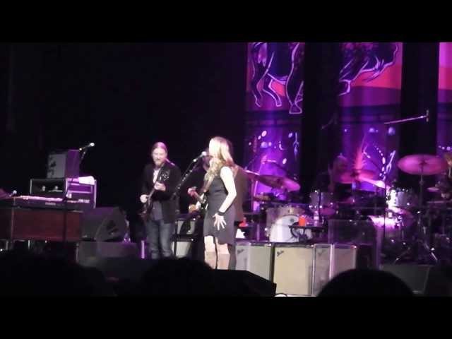 2013.12.06 - LA - Part of Me w/ Doyle