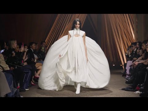 YouTube — Paris Fashion Week: Watch