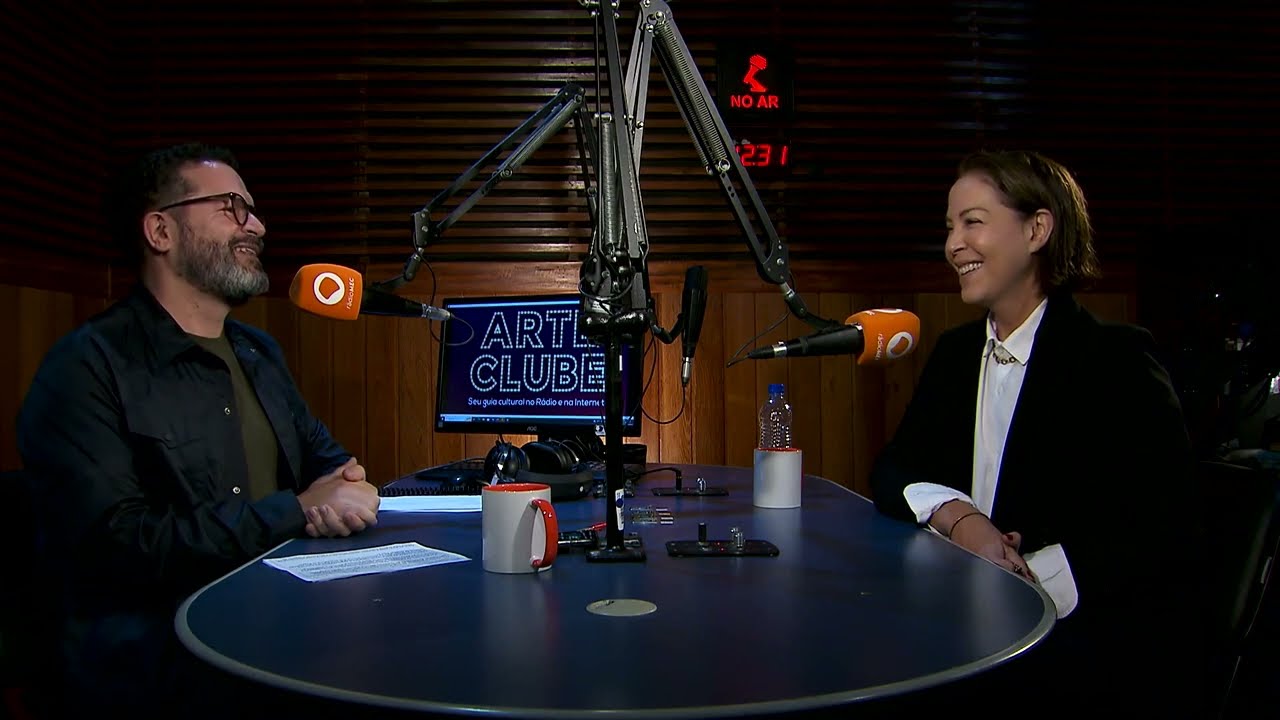 Júlia Almeida revela bastidores das novelas do pai, Manoel Carlos