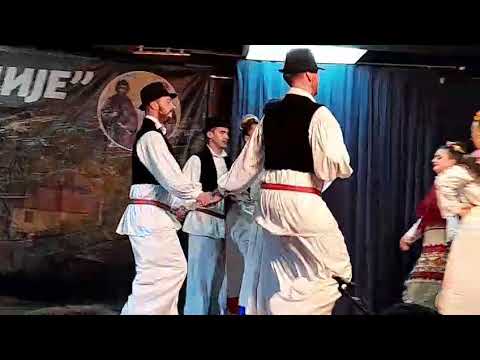 SPLET VESELIH IGARA IZ ZAPADNE SLAVONIJE  ♡  KUD "Ćirilo i Metodije" sa Busija (opština Zemun)