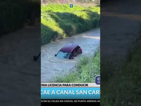 Conductora ebria cae al canal San Carlos, La Florida: auto fue arrastrado por el agua