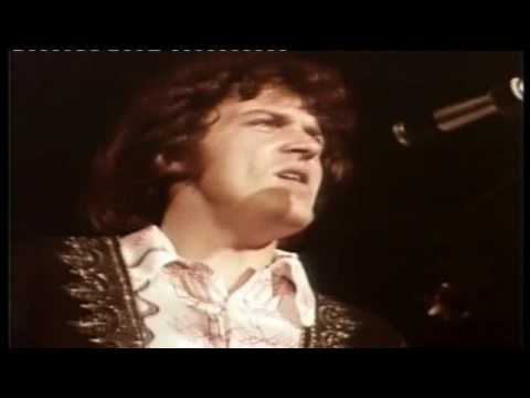 Joe Cocker & The Grease Band perform With A Little Help From My Friends.1968