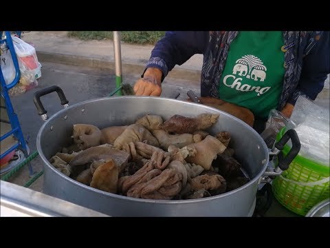 Asian street food in Thai 24 Hour Market - awesome food