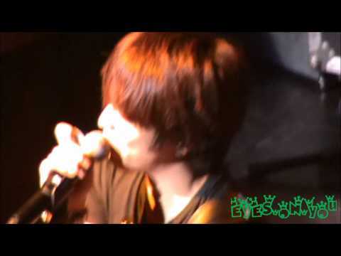 120922 CNBlue In London Concert - Just Please & One Time Close Up Fancam