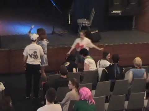 Conneko 2004 - 07 - Vor Hanabi Blue im Saal