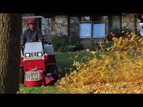 Clear Leaves with 4000 CFM of Air – Ventrac KA160 Blower – Simple Start