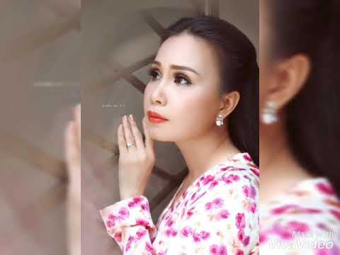 Thể hiện bởi Cẩm Ly