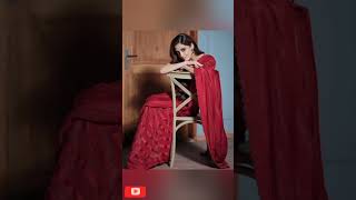 Download lagu Maya Ali Is Steaming Hot in a Scarlet Sari. mp3