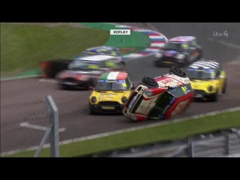 Mini Challenge GB Crashes 2022