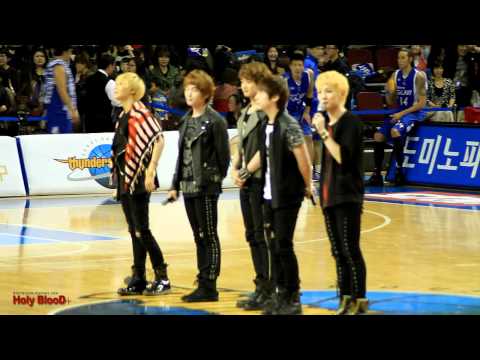 111016 Basketball Opening SHINee - ment