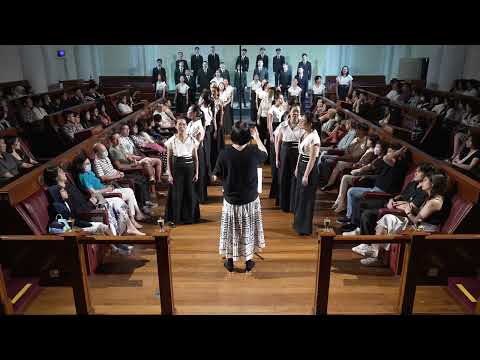 Izar Ederrak by Josu Elberdin Badiola