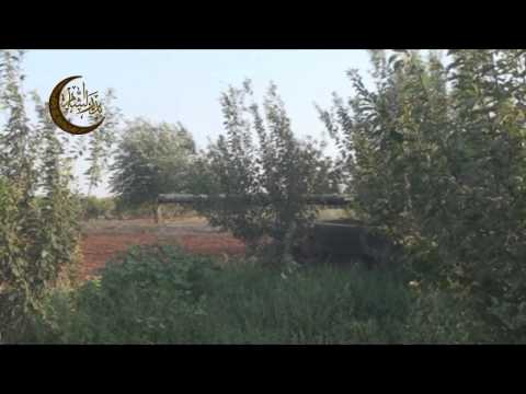 استهداف تحصينات قوات النظام في محيط قمحانة في ريف حماة بواسطة قذائف الدبابة من قبل غرفة عمليات بدر الشام