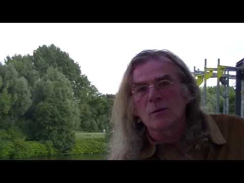 Das Intelligente Öl (The Black Goo) - Interview mit Bernhard Wimmer