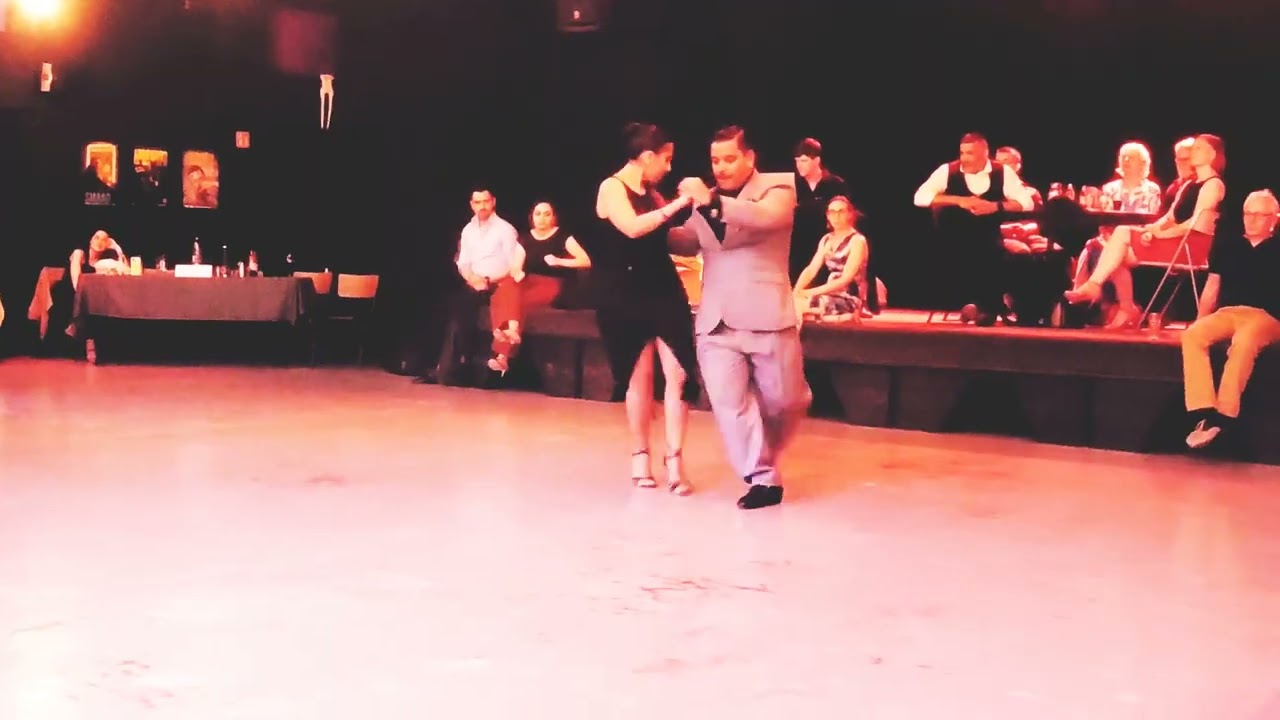 demo show FATIMA LARACOCH Y BRENNO MRAQUES op zondag 19 mei 2025 dans 4