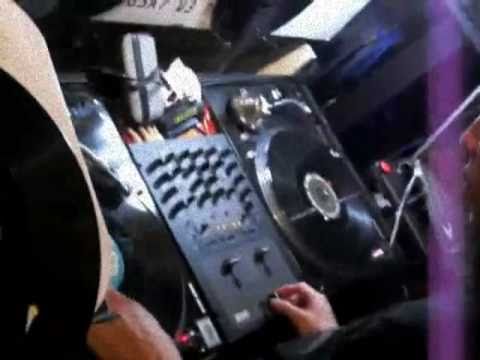 DJ KID Taiwan  & PANAKRONIC looper scratch 刮碟