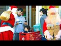 Santa pays for strangers Christmas shopping