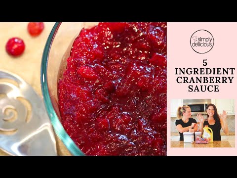 Easy Thanksgiving Recipes: Cranberry Sauce (cranberries, orange juice, sugar +)