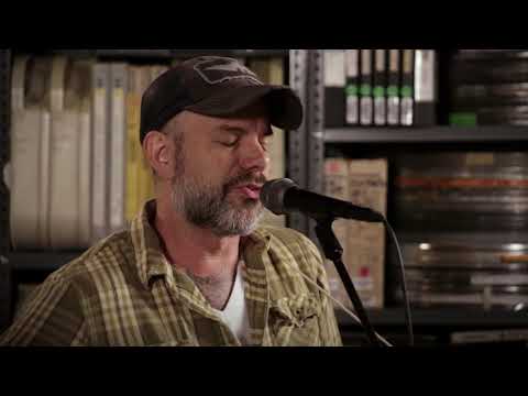 download lagu mp3 mp4 Lucero New Album 2018, download lagu Lucero New Album 2018 gratis, unduh video klip Lucero New Album 2018