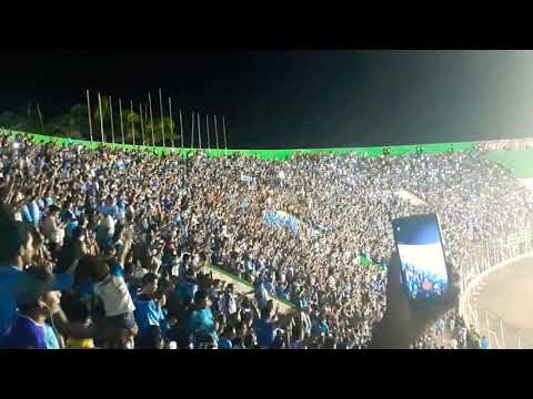 "Alentando a la akd ðŸ’™" Barra: Los Chiflados &bull; Club: Blooming